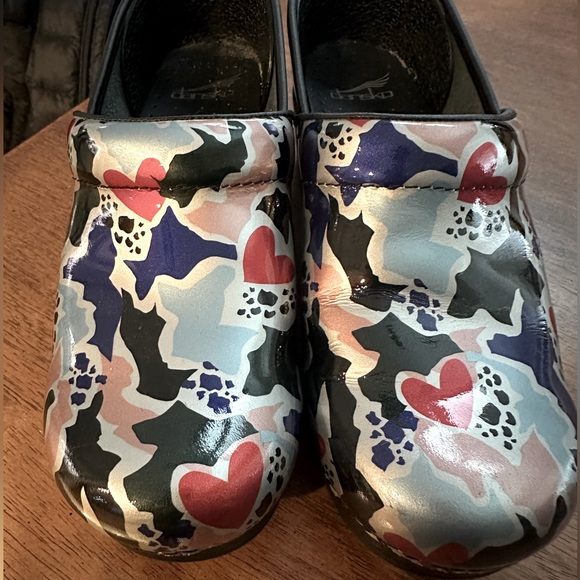 Dansko nursing clogs - Picture 1 of 7